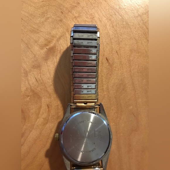 Vintage 1942-46 Military WW2 Engraved Wristwatch With Two Tone Speidel Link Band - Picture 3 of 6